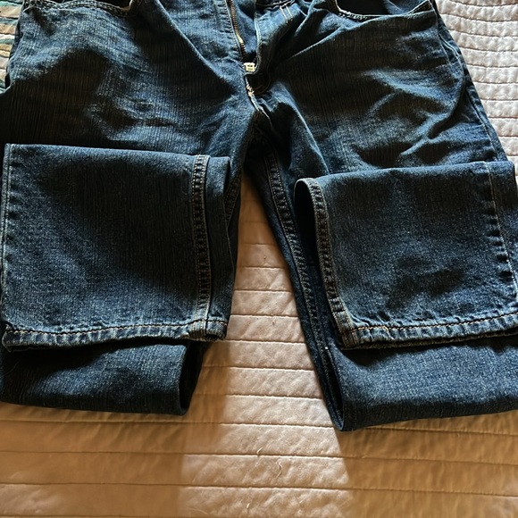 Men’s Levi Strauss and Co 34/32 Jeans- Darkwash - Picture 3 of 4